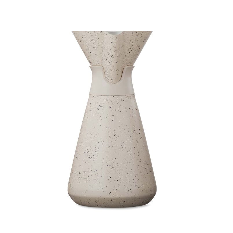 new-standard-carafe-g6 WebPDP-33oz_New_Standard_Carafe_Desert_Tan_Speckle_Studio__CAR1SVOS224_270.jpg
