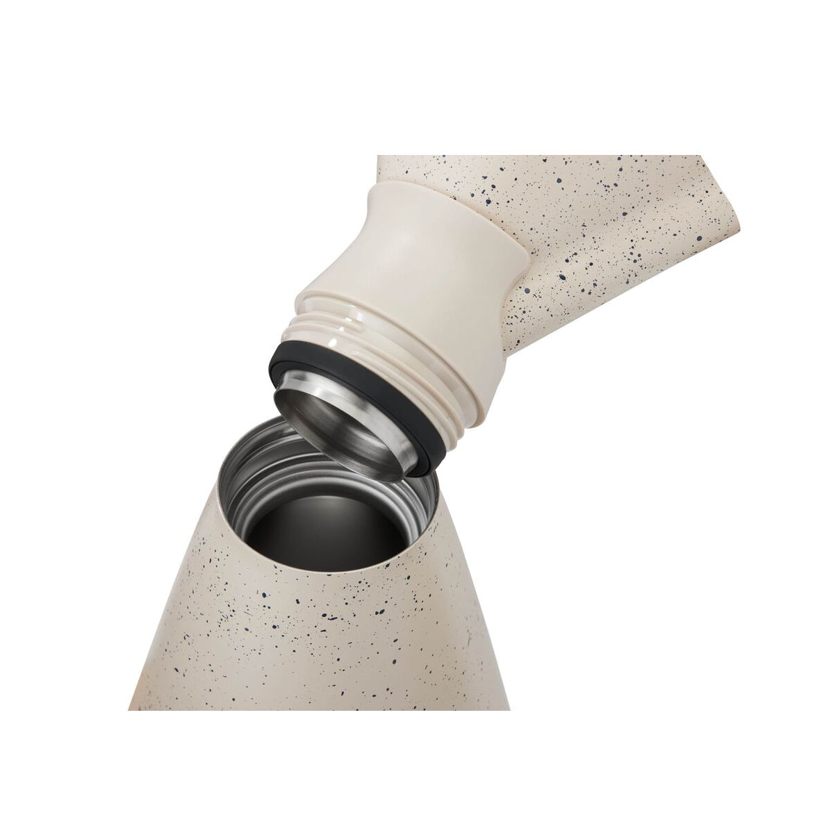 new-standard-carafe-g6 WebPDP-33oz_New_Standard_Carafe_Desert_Tan_Speckle_Studio__CAR1SVOS224_45_Top_Staged.jpg