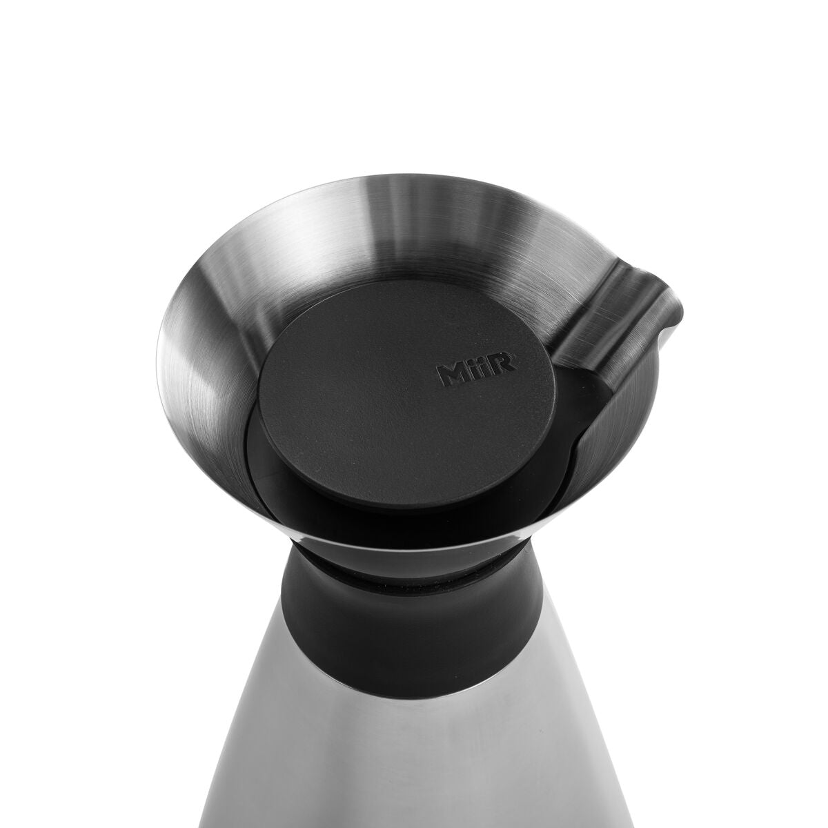 new-standard-carafe-g6 WebPDP-PolishedStainlessCarafe_33oz_SS_StudioX207182024_45degree__CAR1SVOS005.jpg